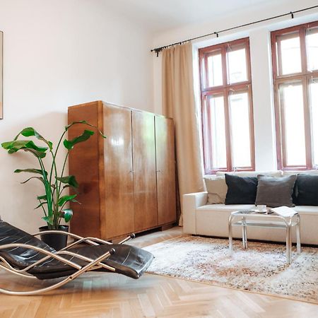 바르샤바 Oomph Vintage 2Br Gem Steps From Politechnika 아파트 외부 사진